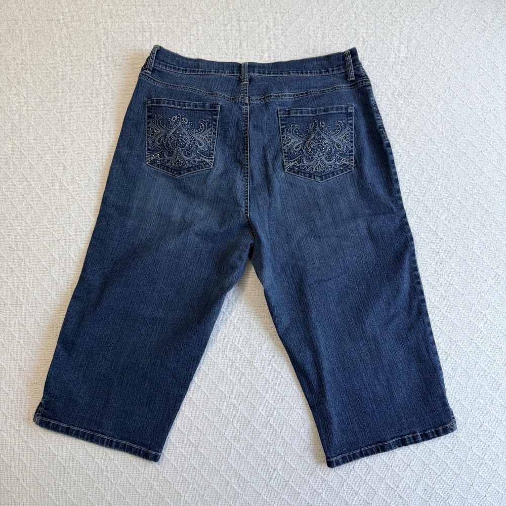 Gloria Vanderbilt Amanda Embroidered Dark Wash Denim Capri Pants Womens 16